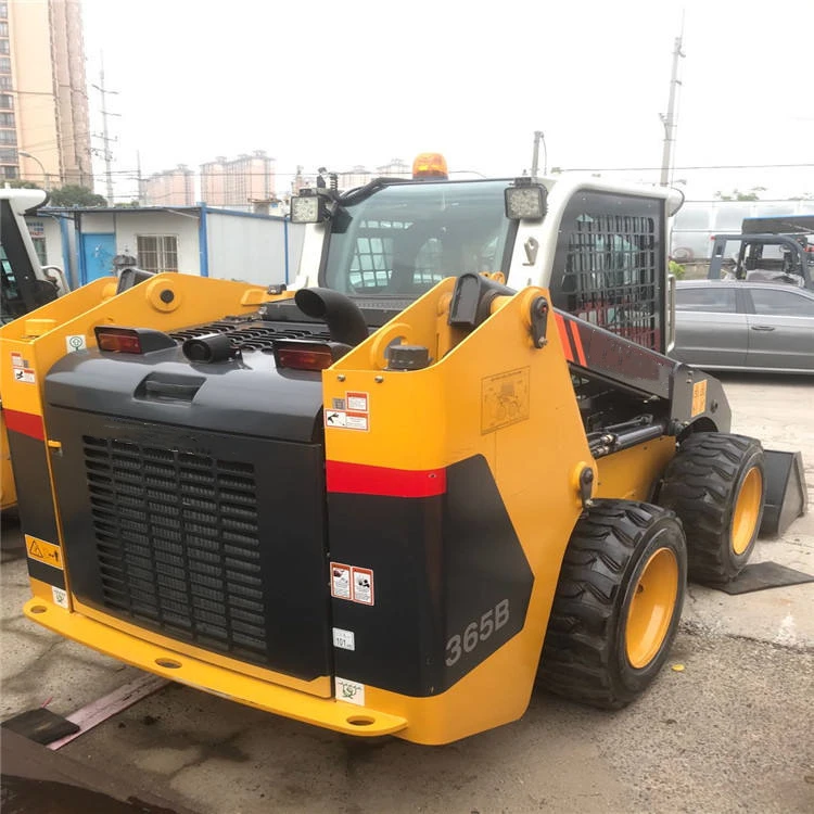 Новый б/у мини-погрузчик с бортовым поворотом Cat Bobcat