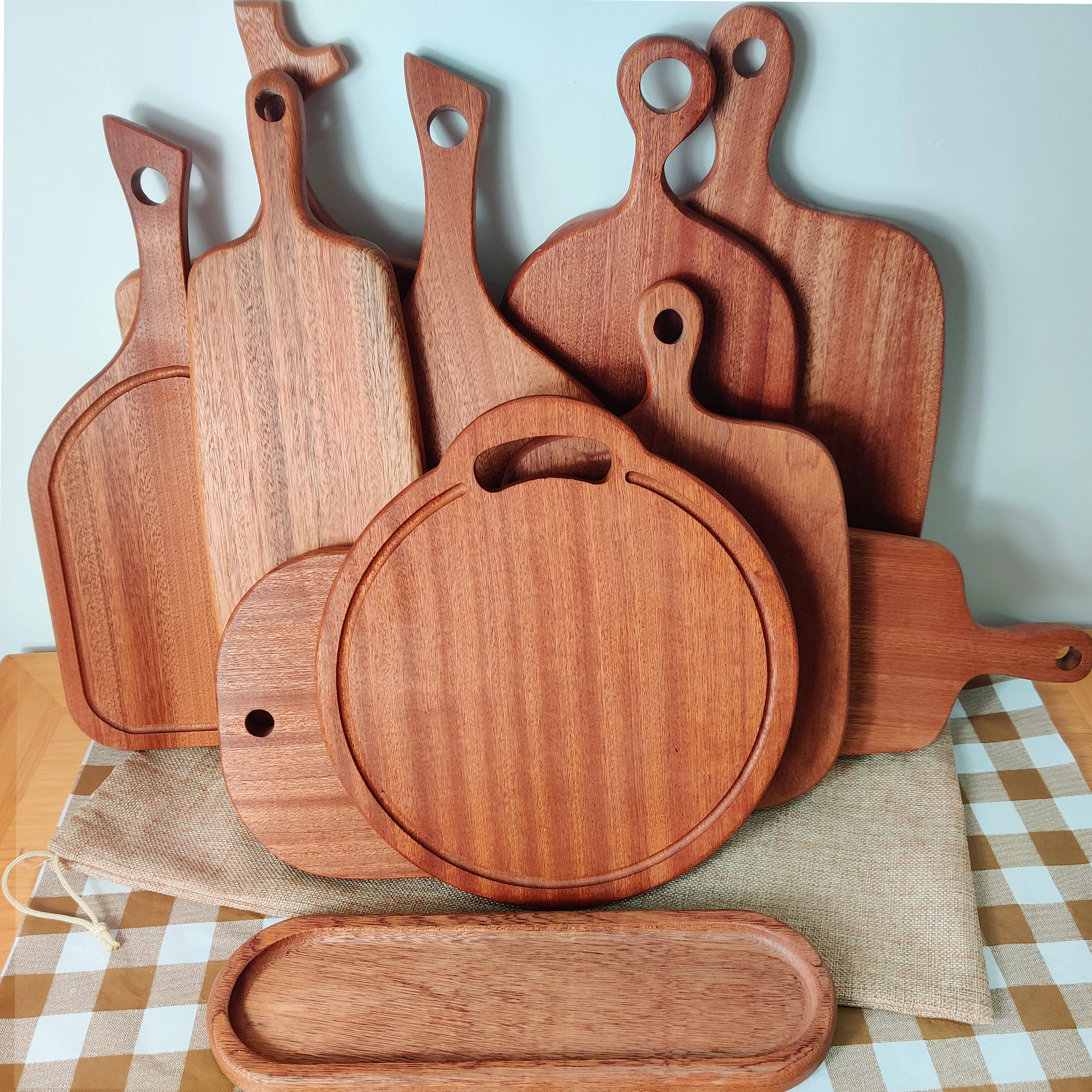 YCZM wholesale kitchen thick large bulk blank round personalized custom wood bamboo cutting board with handle