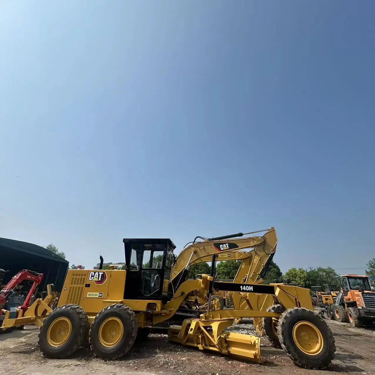 Низкая цена хорошо защищенный использованный оригинальный CAT 140H автогрейдер строительное оборудование с низким рабочим временем 140 ч/140 К