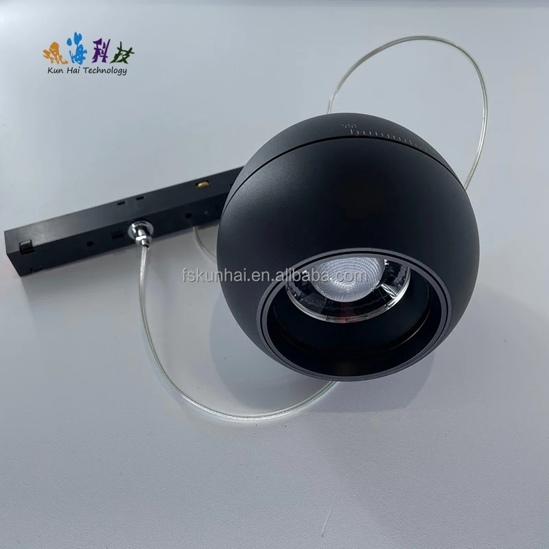 Aluminum chandelier with adjustable focal moment spotlights installed by LED suspension line KH-HJ-TJDY