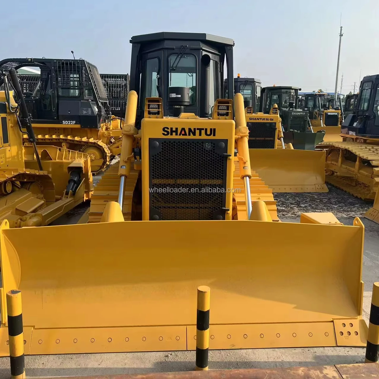 Гусеничный бульдозер Shantui 160 л.с. гусеничный SD16 продажа в Мозамбике