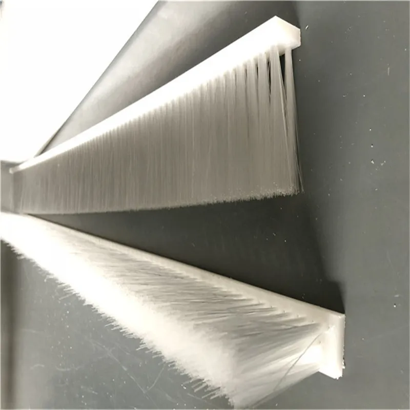 Mud tank car dust removal and mud retaining brush strip nylon brush spot