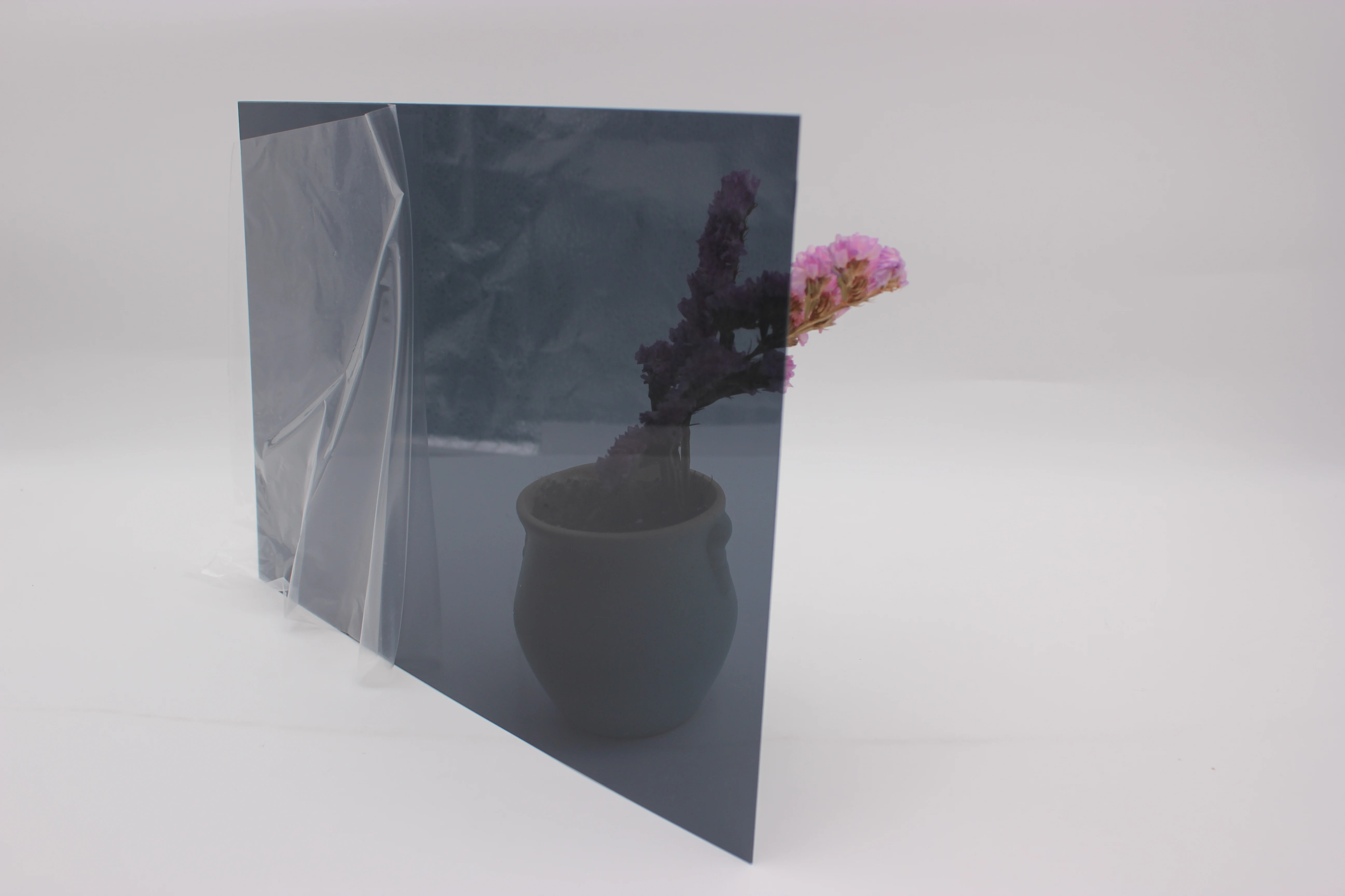 Курительный серый ударопрочный поликарбонатный лист для скайлера и кровли