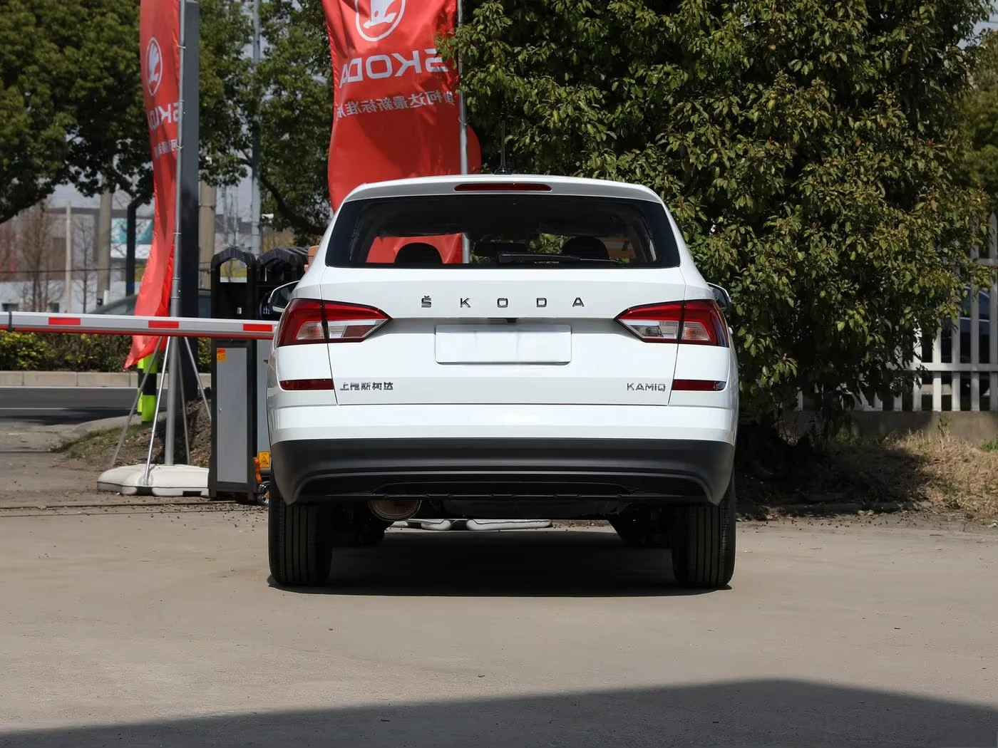 V-Olkseagen Skoda Used Skoda Kamiq 2023 Cheap Petrol Vehicles 1.5l Basic Edition Automatic Kamiq Car