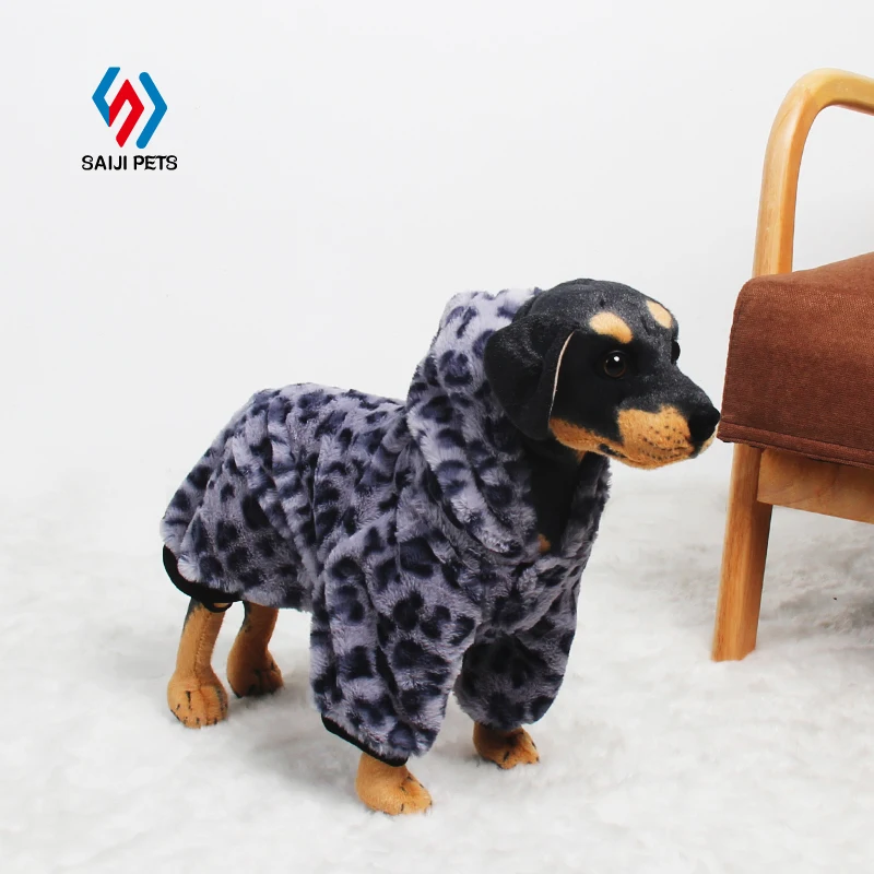 Saiji Высококачественная плюшевая зимняя одежда для домашних животных с леопардовым принтом Пользовательский логотип этикетка кошка собака толстовка теплая одежда для продажи