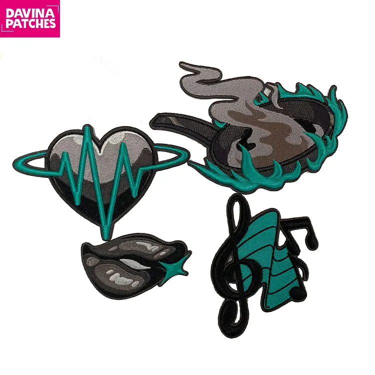 3D Custom Family Crest Souvenir Patch Iron Woven Soft Custom Embroidery Logo Sports Embroidered Patches Felt+thread Embroidery