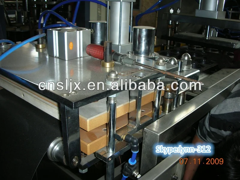 Лидер продаж, автоматическая машина для термоформовки крышек пластиковых стаканчиков, машина для термоформовки крышек пластиковых стаканчиков