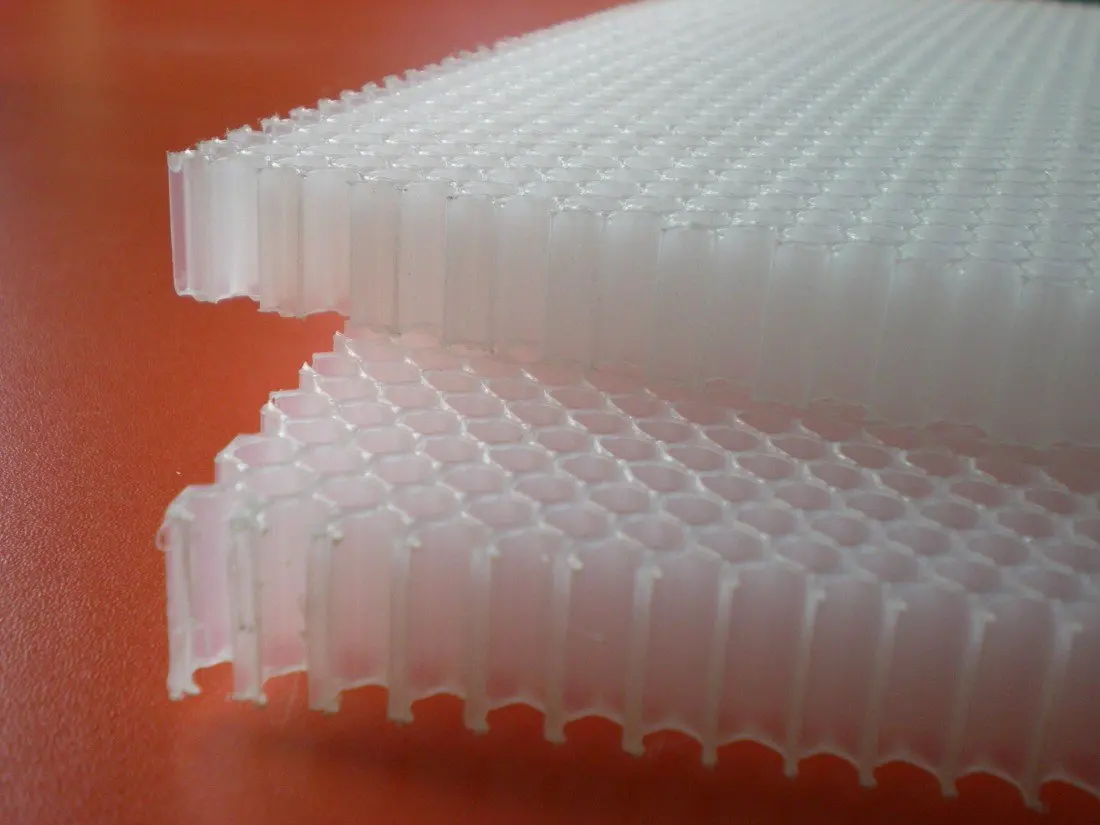 Polypropylene honeycomb core of Decks bulkhead Ramps industry material