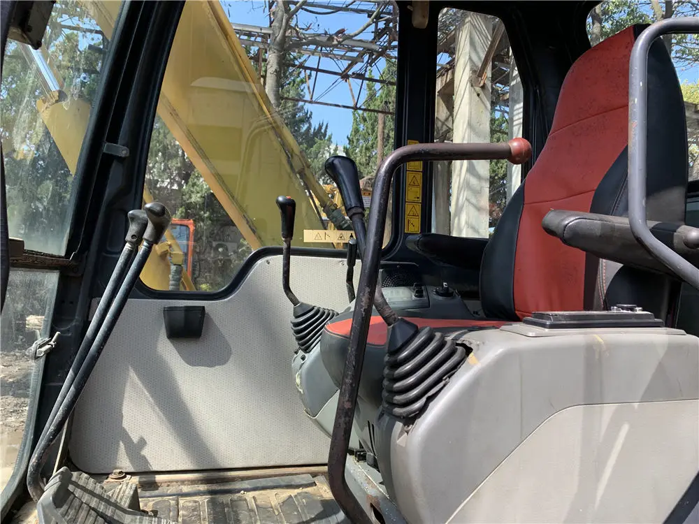 
Used Komatsu PC60-7 crawler excavator low price and beautiful machine condition 