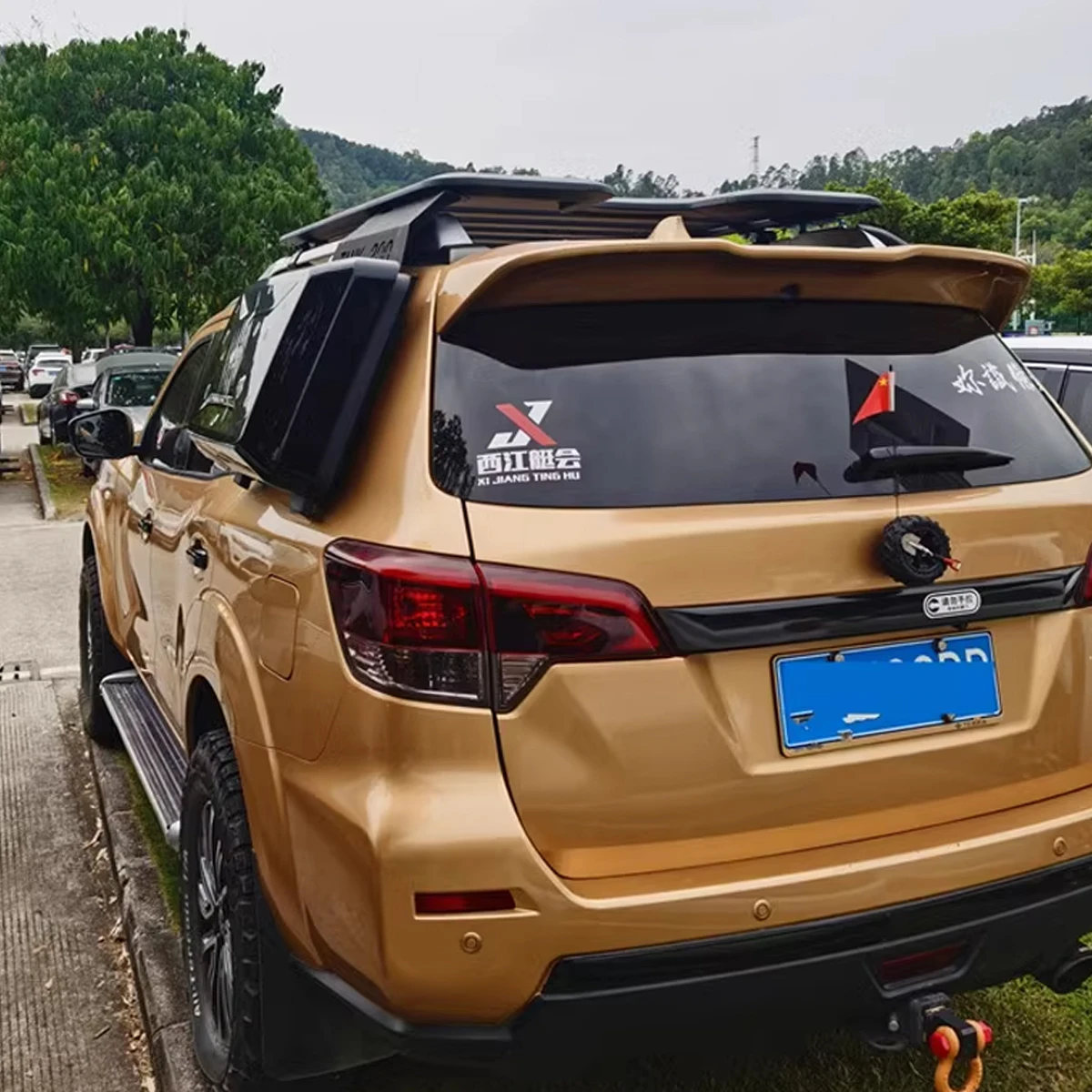 Adapted specifically for Nissan Tuda roof luggage compartment, car luggage rack, roof rack storage box, car travel