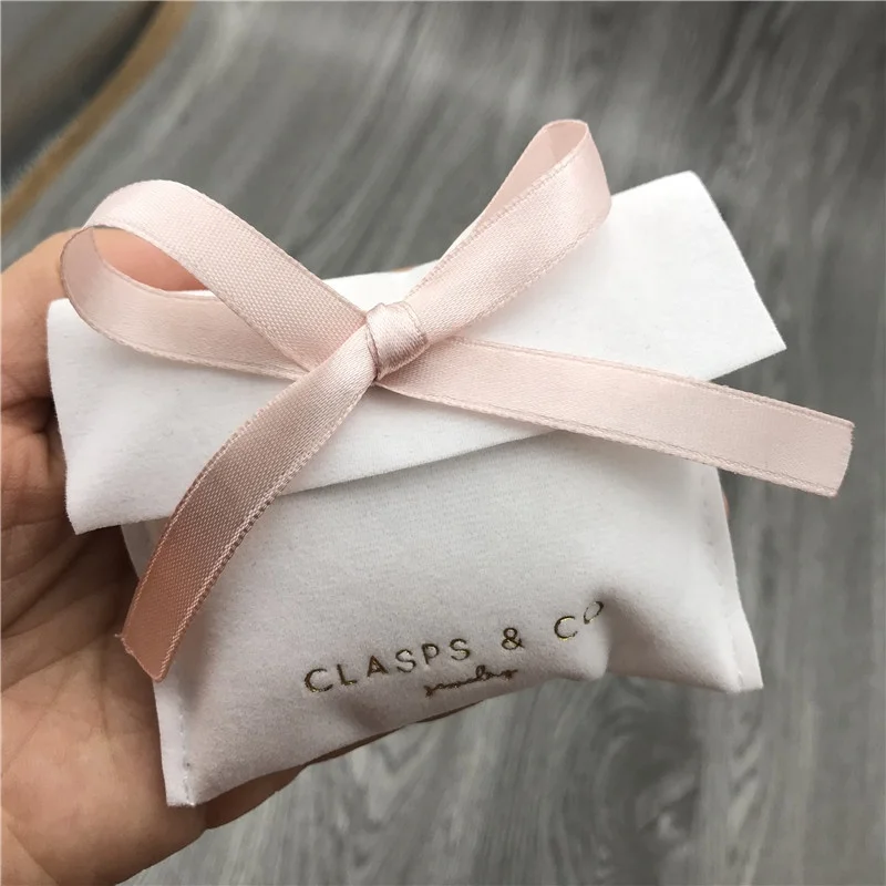Custom velvet folding suede jewelry pouches for jewelry, LUXURY Embossed small envelope jewelry gift packing pouch with ribbon