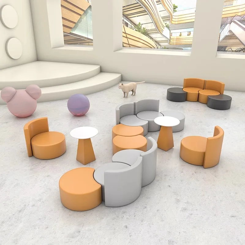 Wholesale Cartoon Design BT Speaker Mini Soft Silicone Toy Subwoofer RGB LED Lighting Wireless Wired Battery AUX Compatible