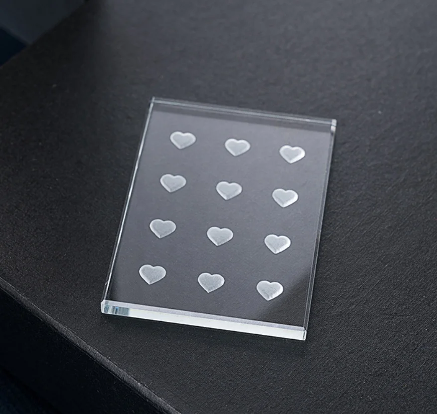 Glass Heart Round Glue Tile 12 Well Pink Crystal Glass Eyelash Glue Holder for Lash Glue Drops Pallet Eyelash Extension Supplies