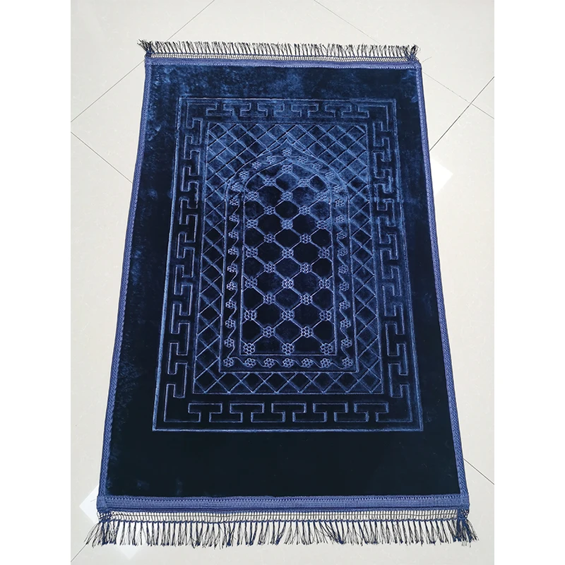 Anti slip backing raschel prayer rug islam folded prayer mat for muslim portable prayer mats soft mink carpets