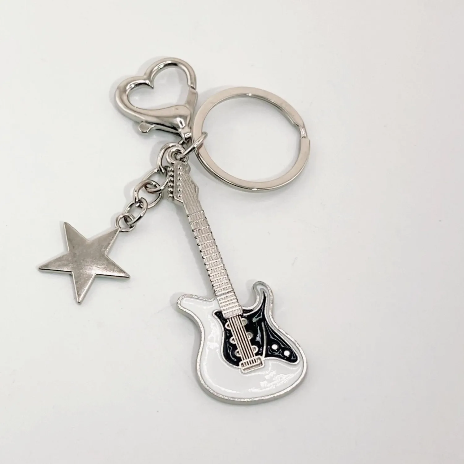 Брелок для ключей в стиле рок-панк