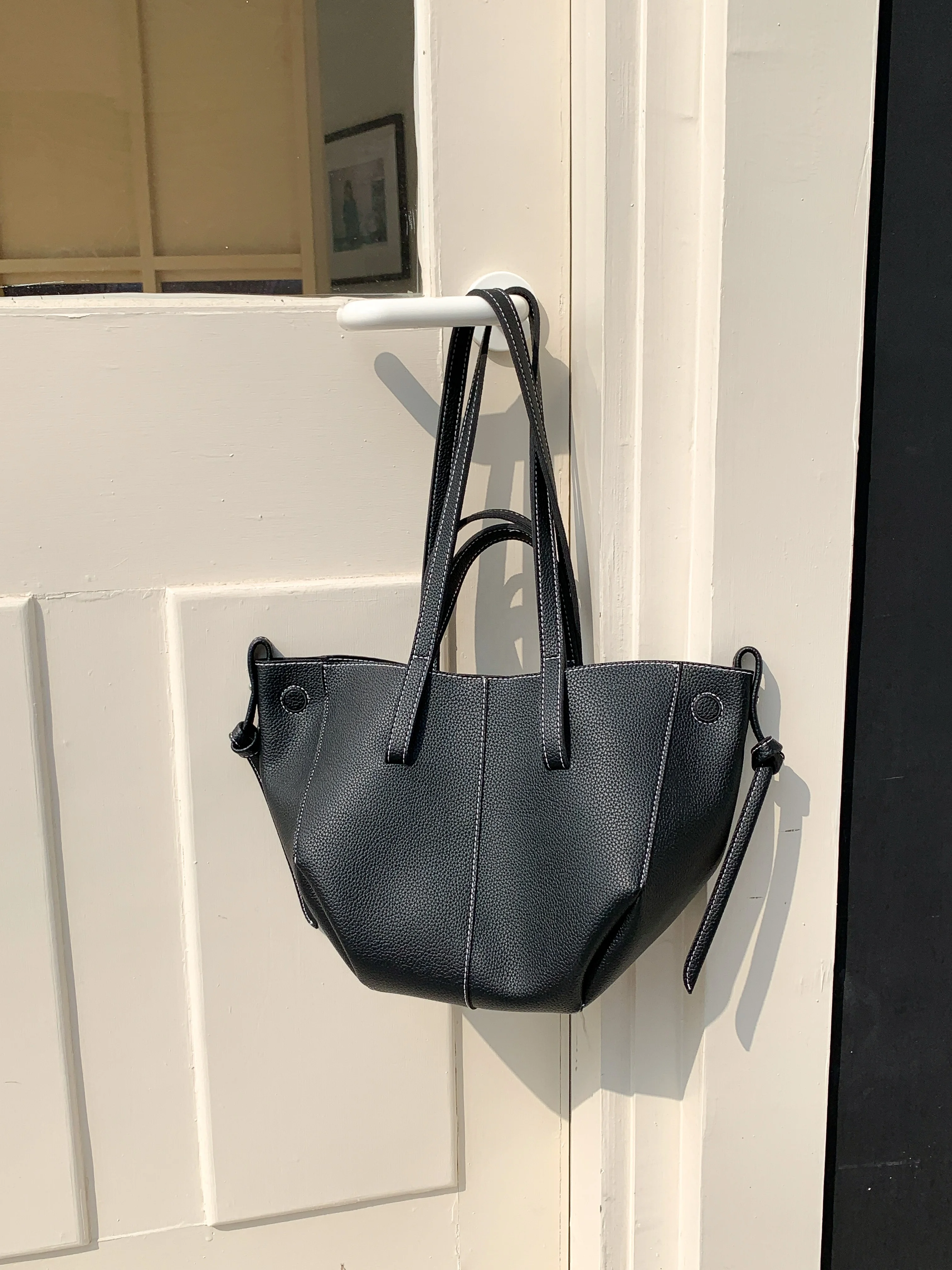 2024 new wholesale soft pu leather shoulder bag fashion trend handbag Large capacity premium tote bag for women