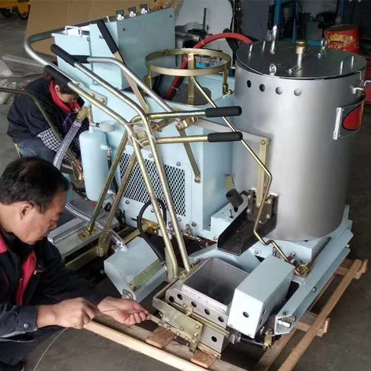 Self-propelled Thermoplastic Road Marking Machine With Engine