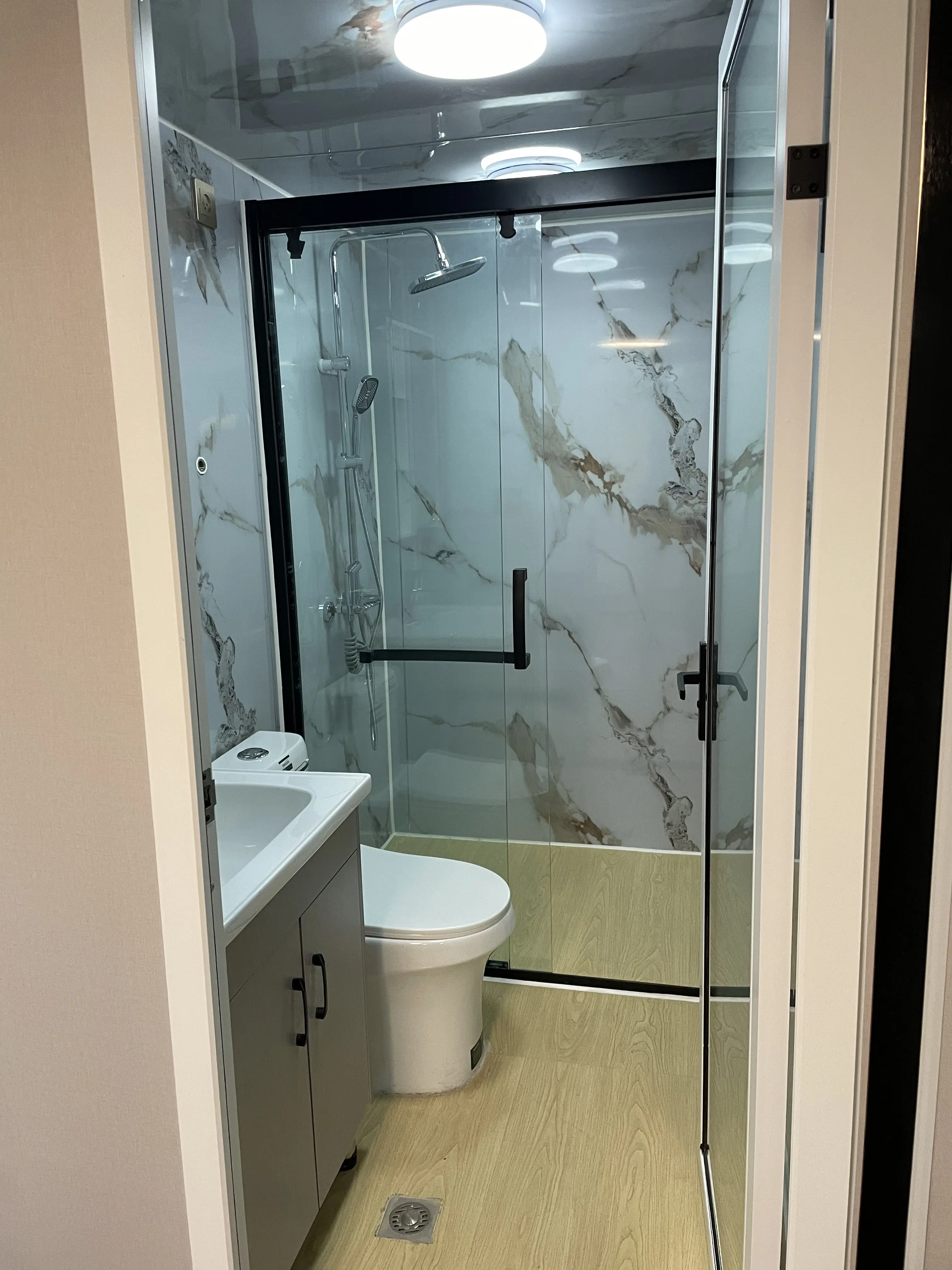 40Ft 20Ft Luxury Prefab Villa 2 3 4 5 Bedrooms Prefabricated Foldable Expandable Container House Portable Mobile Tiny Home