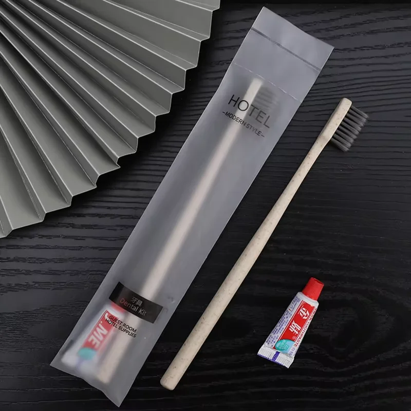 Wholesale toothbrushes 2-in-1 hotel homestay toiletries combs Hotel Toilet Set