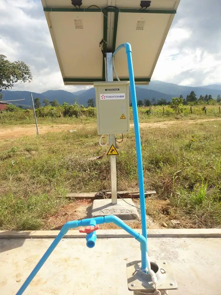 Wholesale portable easy installation 24V 100W compact structure solar water pumping controller machine