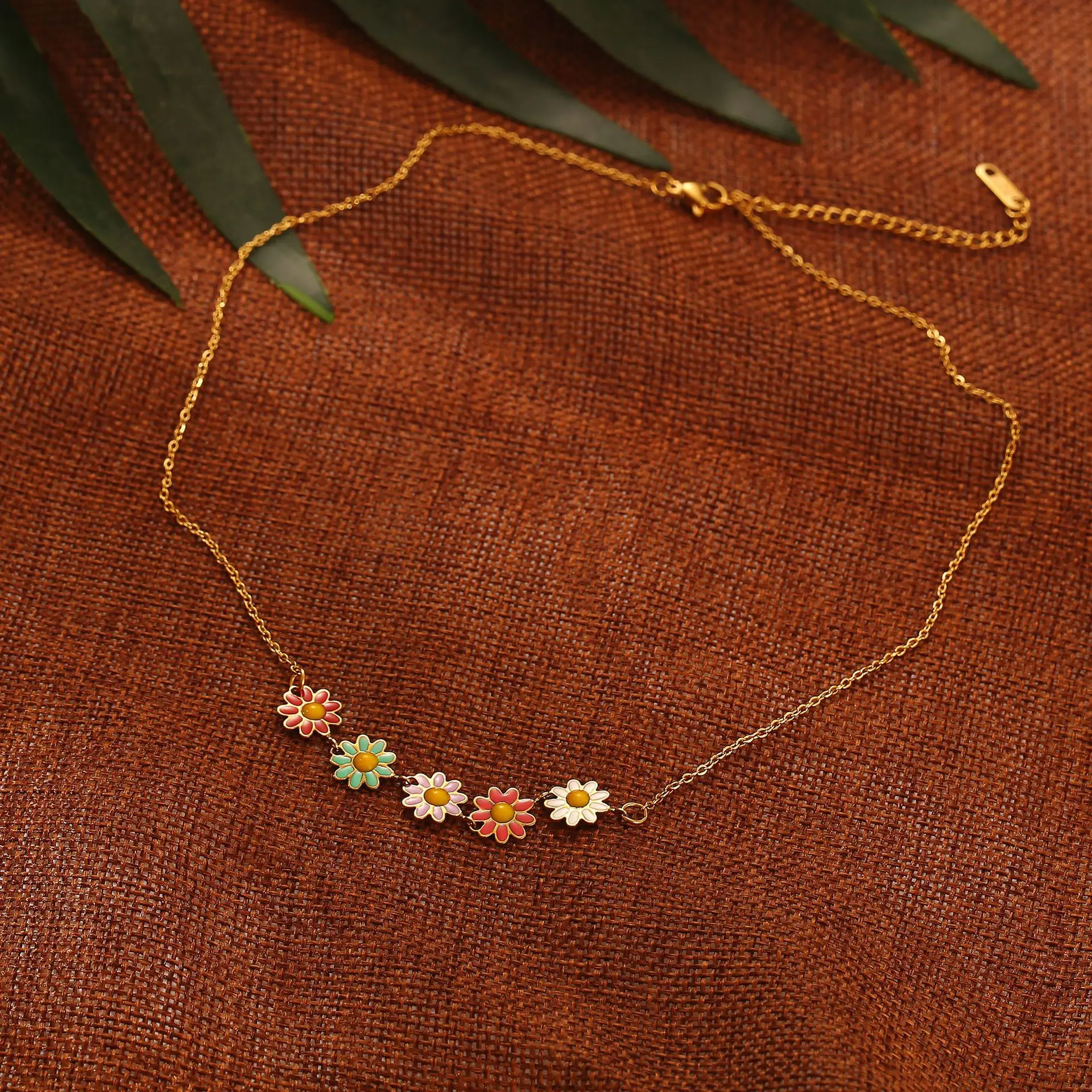 Simple Bohemian Colorful Oil Dropping Daisy Necklace Sunflower Versatile Charming Flower Necklace For Women