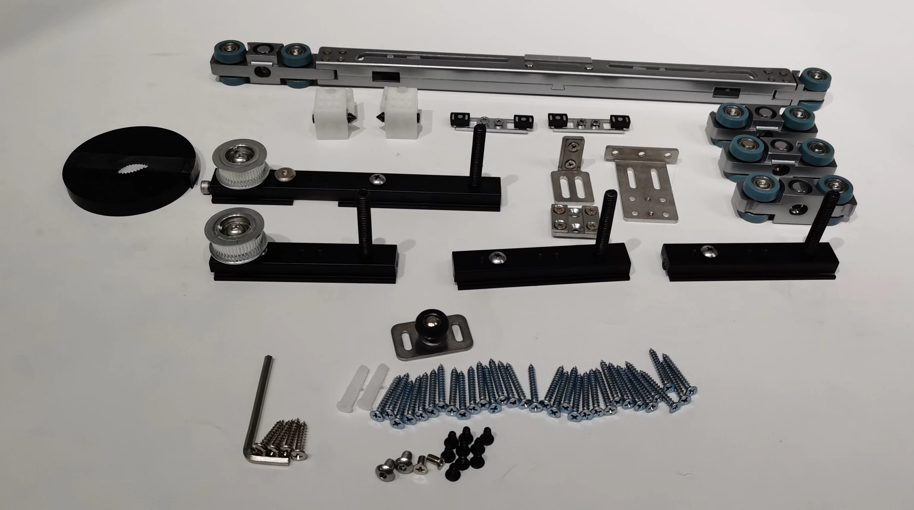 Synchronize soft closing sliding  door rollers for 2 doors for  soft close telescopic sliding door