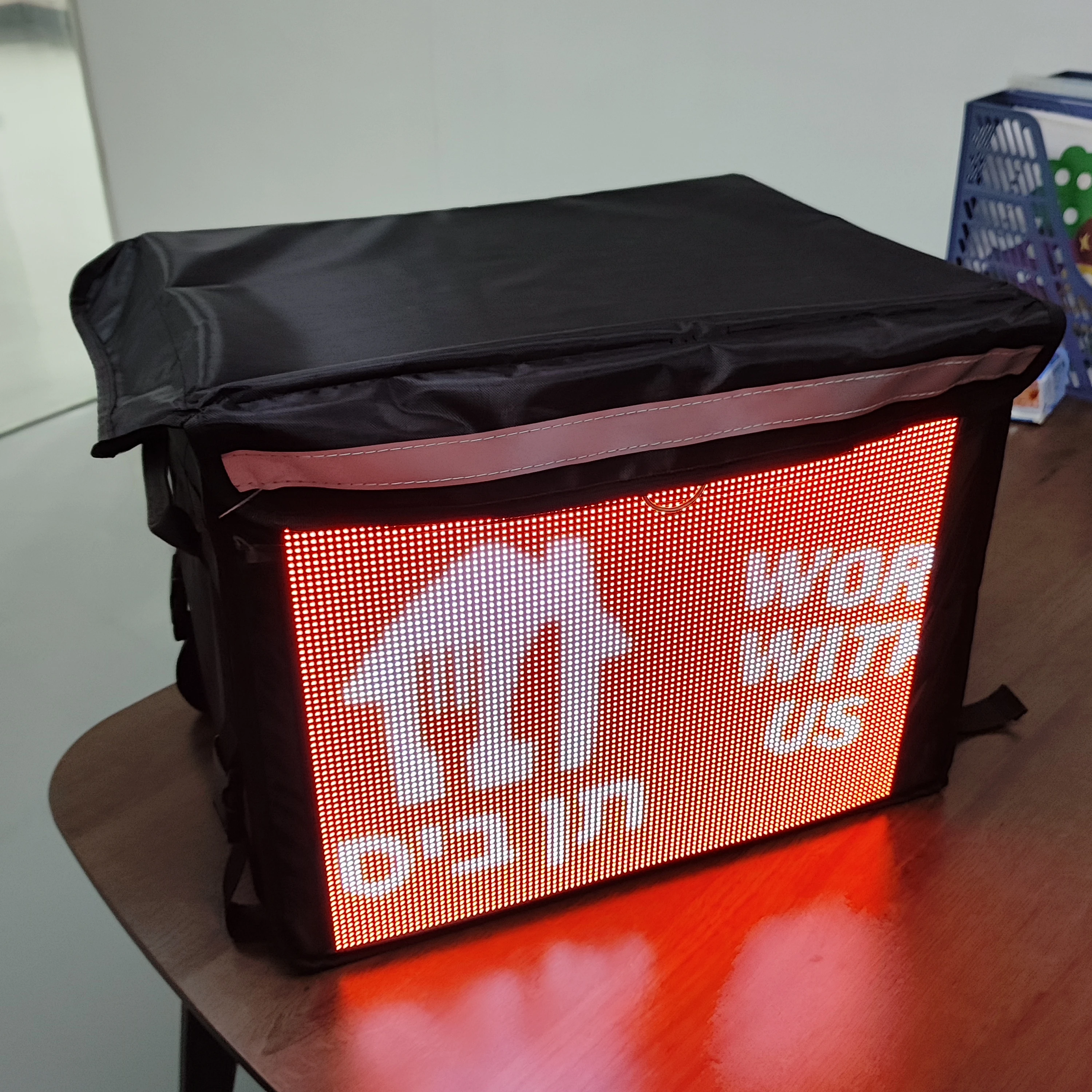 10 colors available Plastic LED Bike Delivery Box 2023 Waterproof oxford fabric Food delivery box