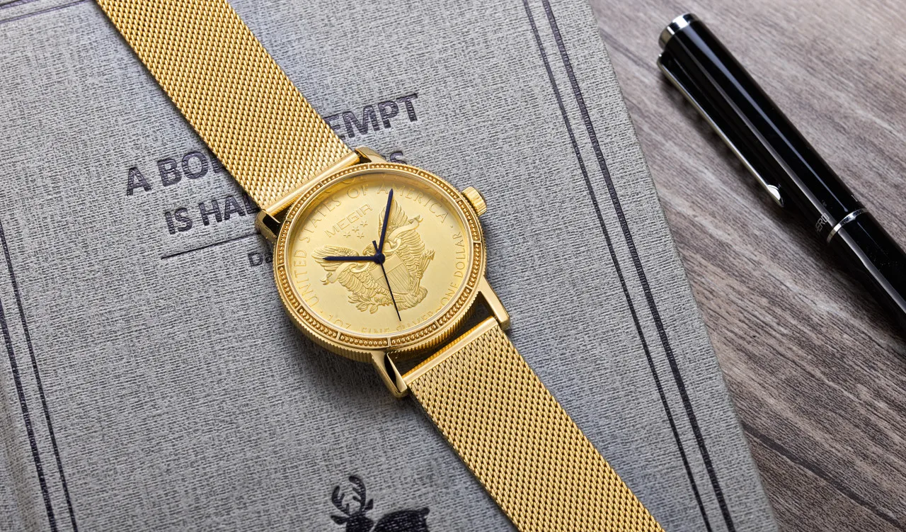 MEGIR 2032 USA badge Wristwatch Luxury Golden Bald Eagle Quartz Watch for Men