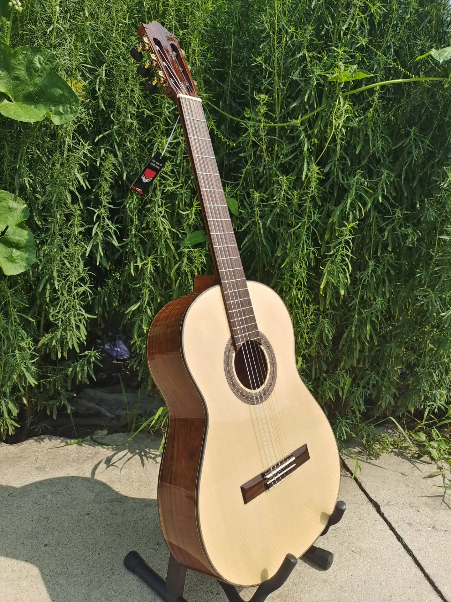 Aiersi brand Solid Top Santos Wood Spanish Classical Guitar with Imported Solid Swiss Spruce top Laminated Santos back
