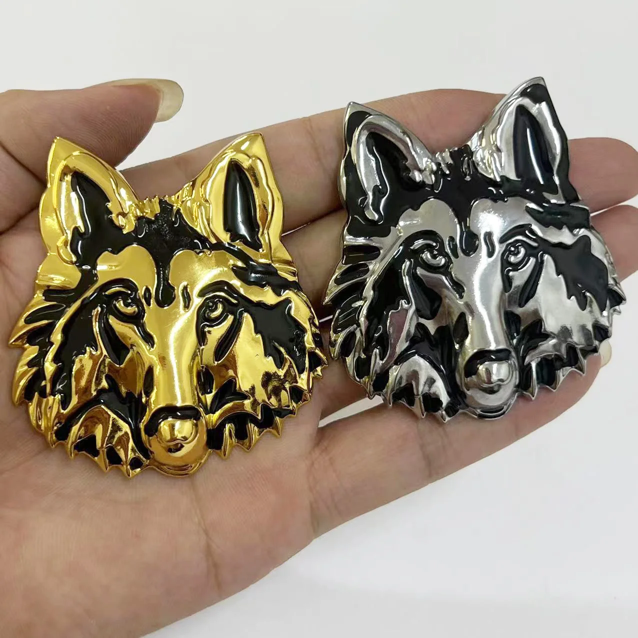 3D Metal Stereoscopic Wolf Head Car Emblem Personality Car Rear Trunk Badge