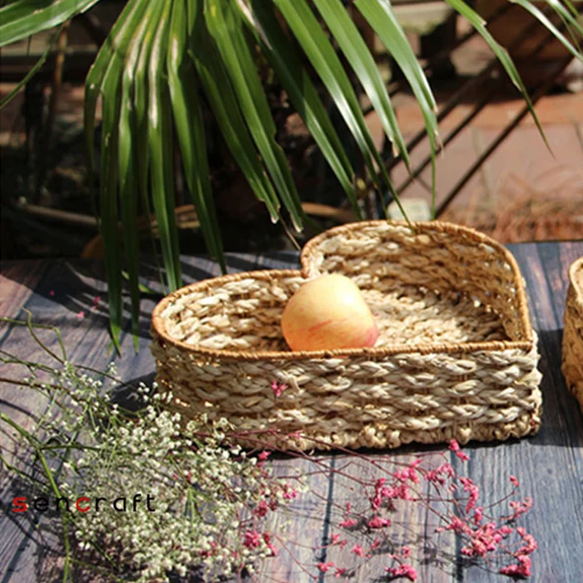 Vietnam Customized Wholesale Belly Straw Basket Woven Natural Handmade Rattan with Handles