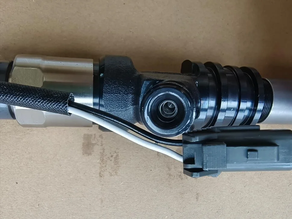 High Quality Common Rail Injector 095000-5450 Nozzle for MITSUBISHI 6M60 Fuso ME302143 7.5L Denso Diesel Engine Fuel Injector