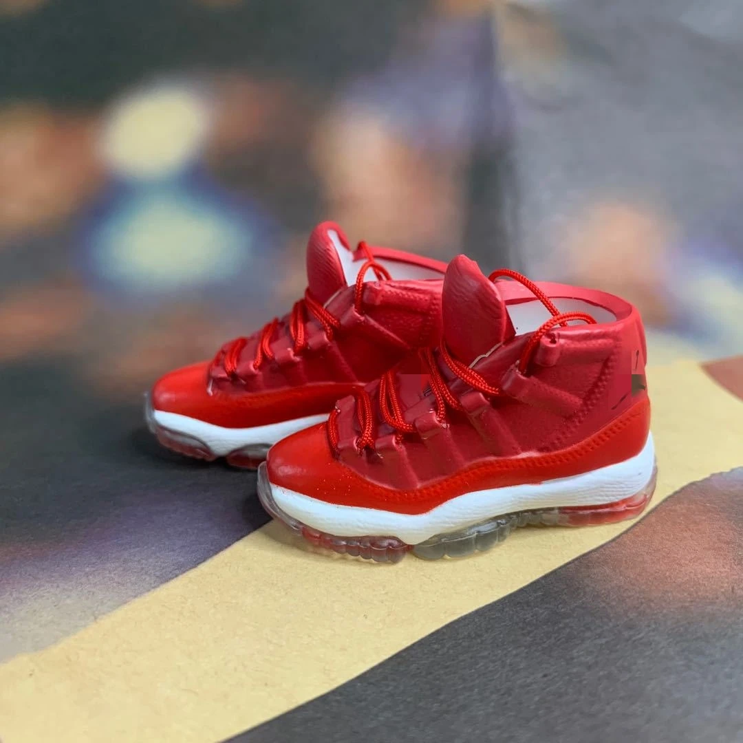 New arrival High quality fashionable dollhouse handmade miniature 1/6 bjd doll resin sport shoes mini sneaker for BJD dolls