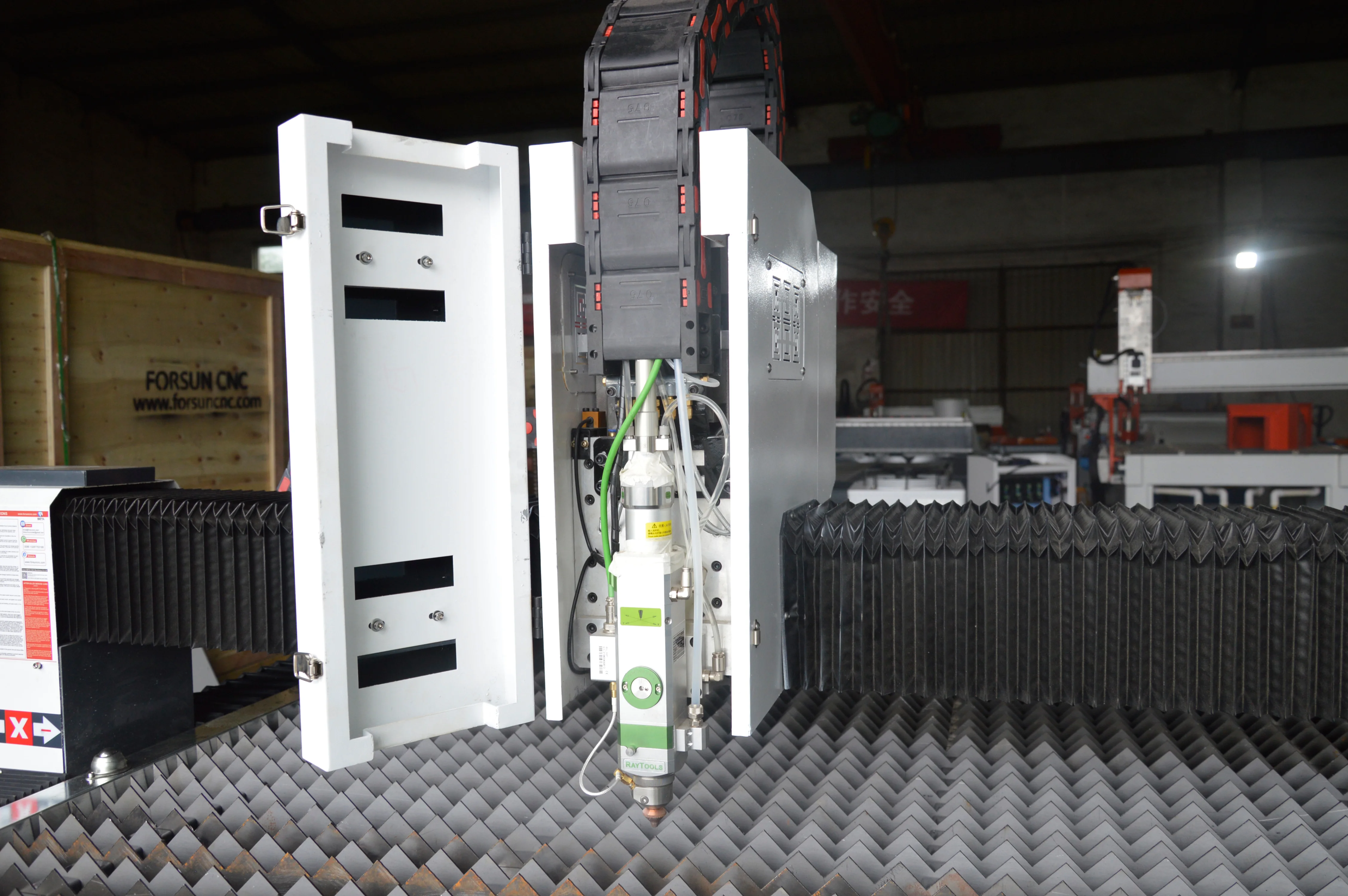 Станок для лазерной резки с ЧПУ высокоскоростной лазерный станок из нержавеющей стали/железа/керамики/бриллианта/листового металла