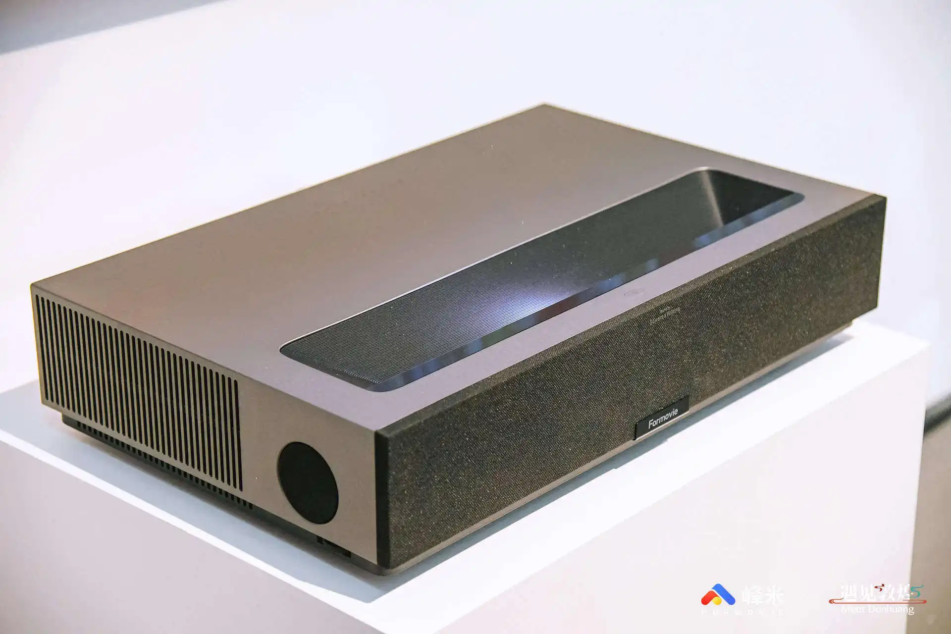 2022 New 4K Laser Projector Formovie Theater Formovie T1 theater global version 2800ANSI MEMC Full Color Triple Laser Projector