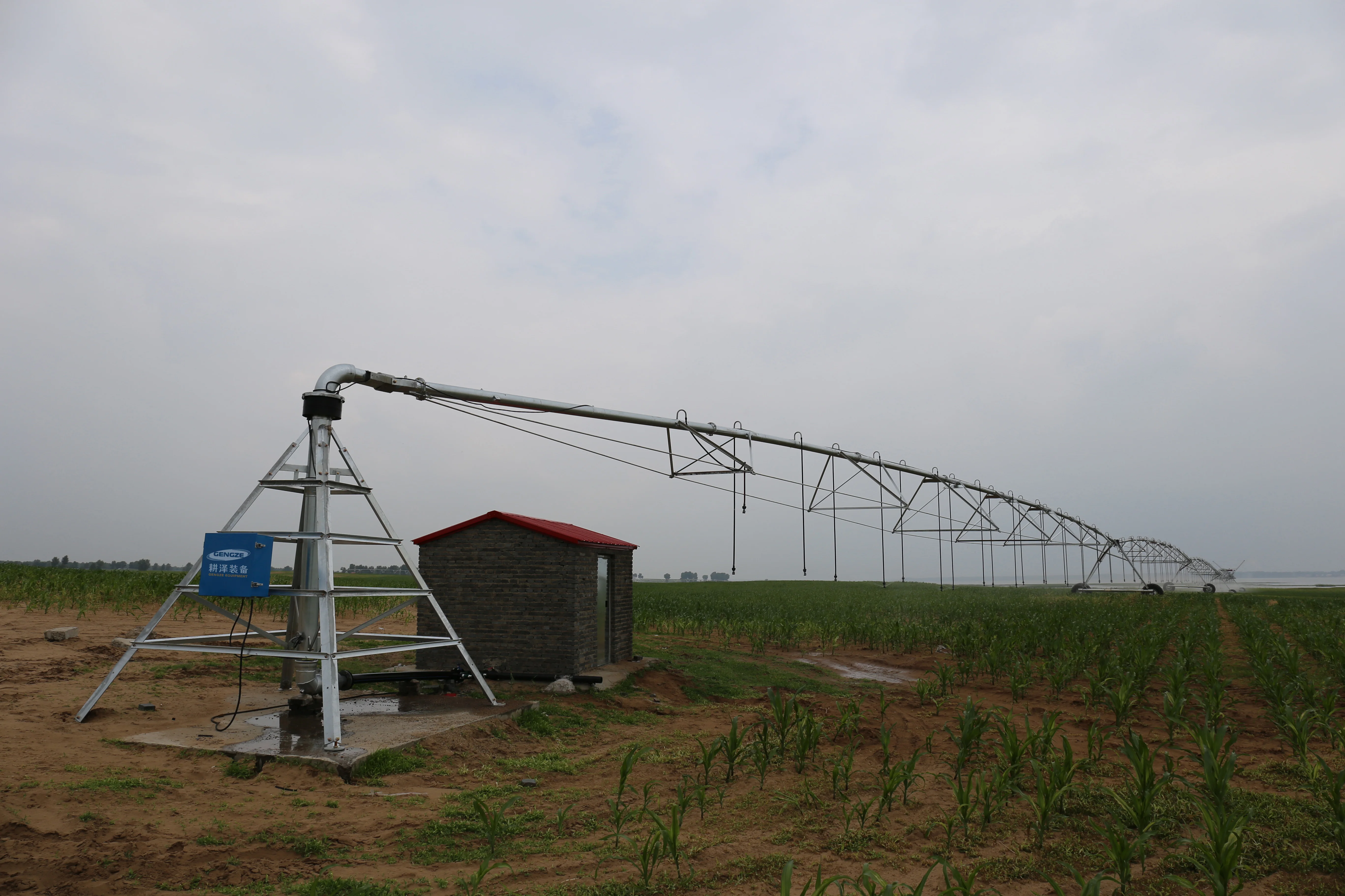 2023 New tppe agricultural solar center  pivot irrigation system machine for sale