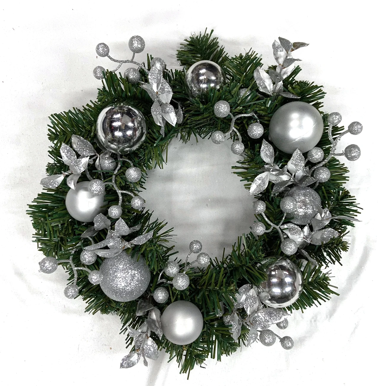 Mixed decoration pine cone Plastic ornaments ball twig christmas led battery operated wreaths 12inch