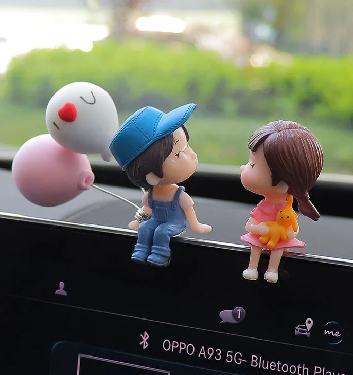 Toys Figurine Collectibles CakeTopper miniature people lovers kiss figure Car decoration little  boy girl boyfriends girlfriends