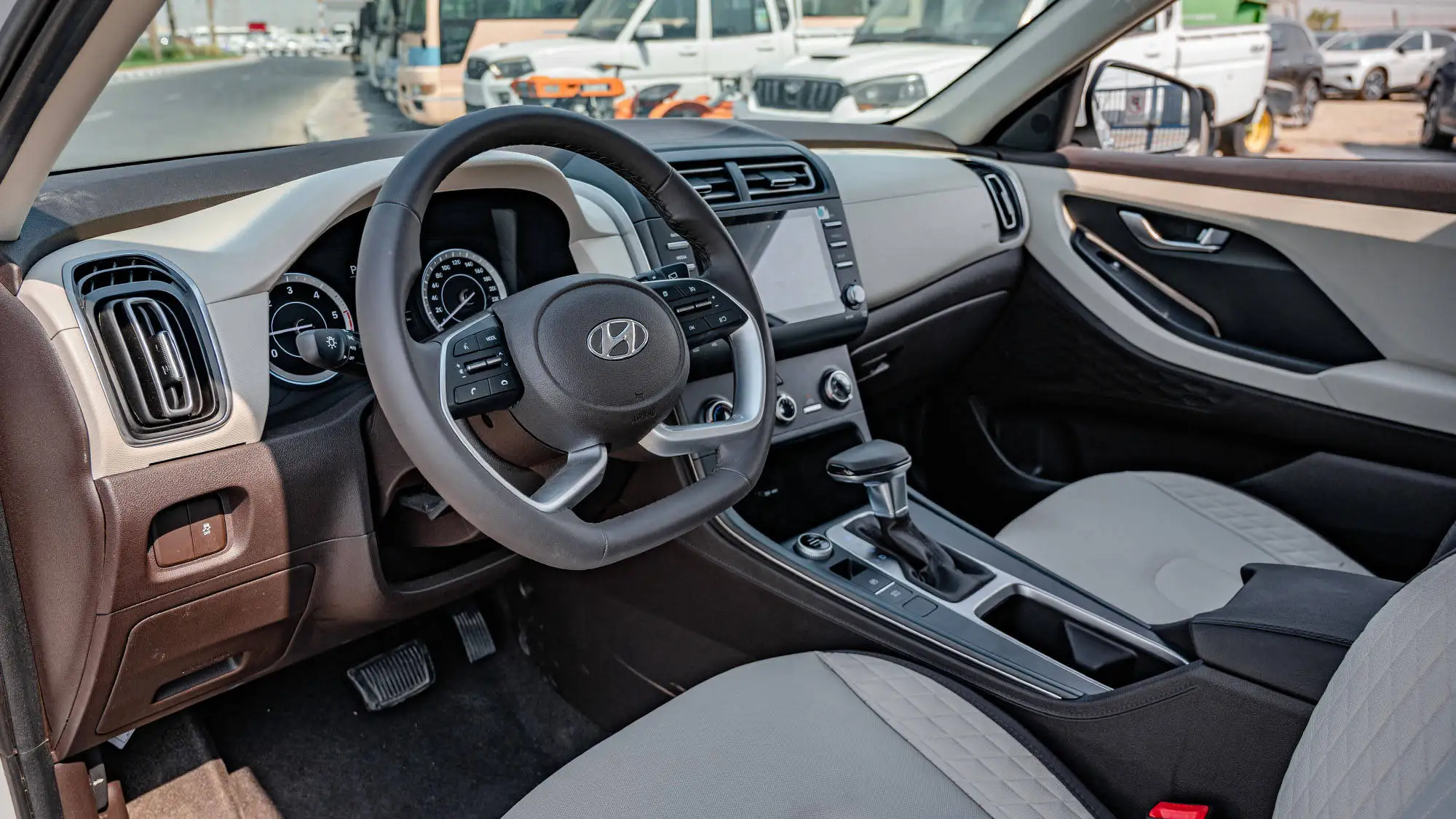 Дешевый б/у HYUNDAI CRETA 1.5D готов к отправке