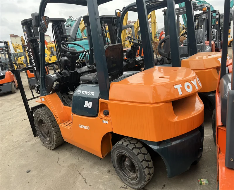 Construction Machinery TOYOTA 3 Ton 7FD30 Used Secondhand diesel Forklift With Low Hours for Sale
