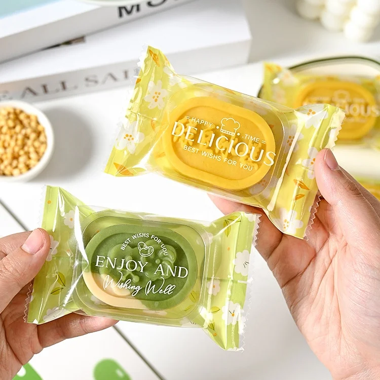 MorSun 100PCS Plastic Pineapple Cake Packaging Wrapper for Cookie Candy with Zigzag Opening Design 7x10cm