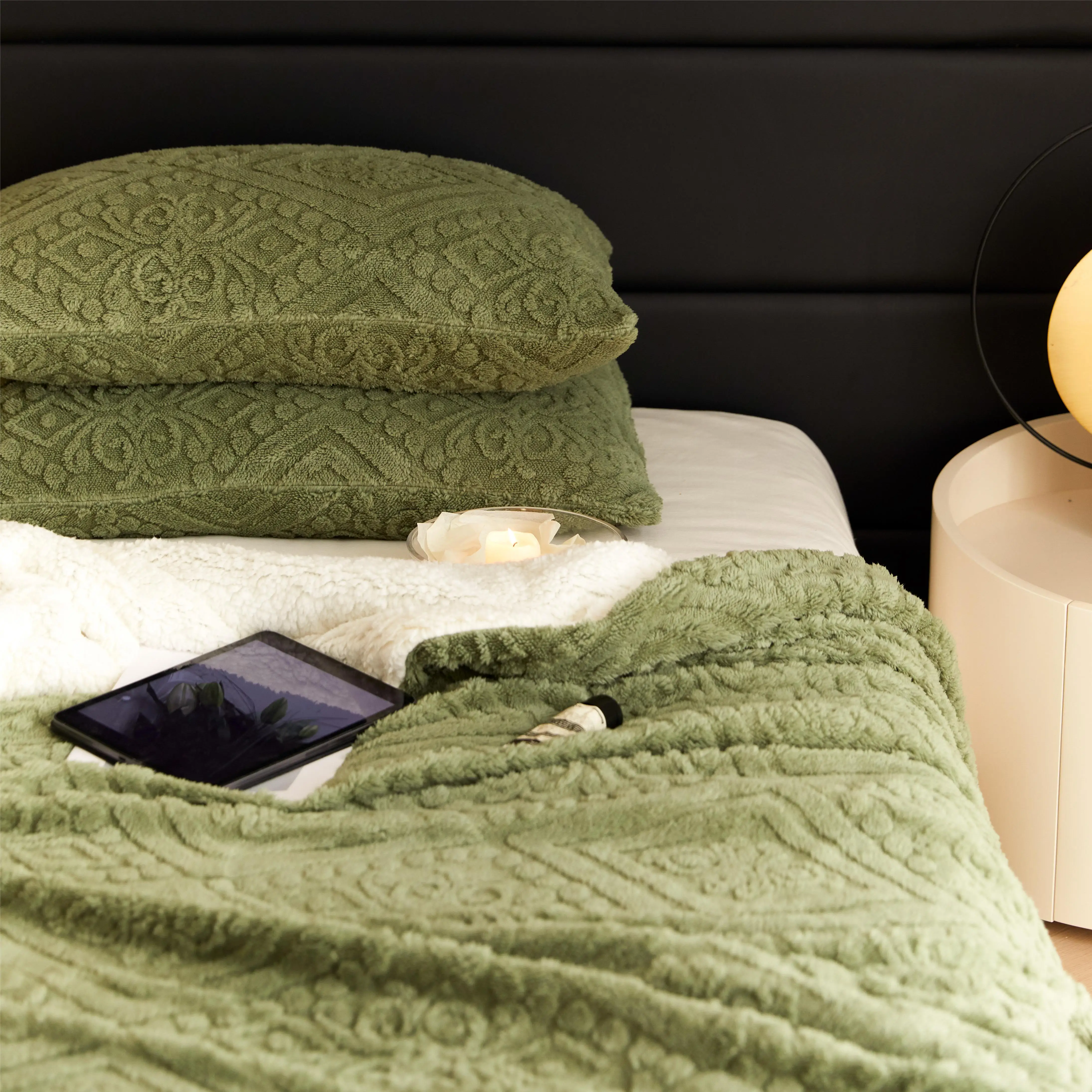 Custom Brand Promotion Airline Travel Brand Plaid Polar Fleece Throw Blanket With Logo