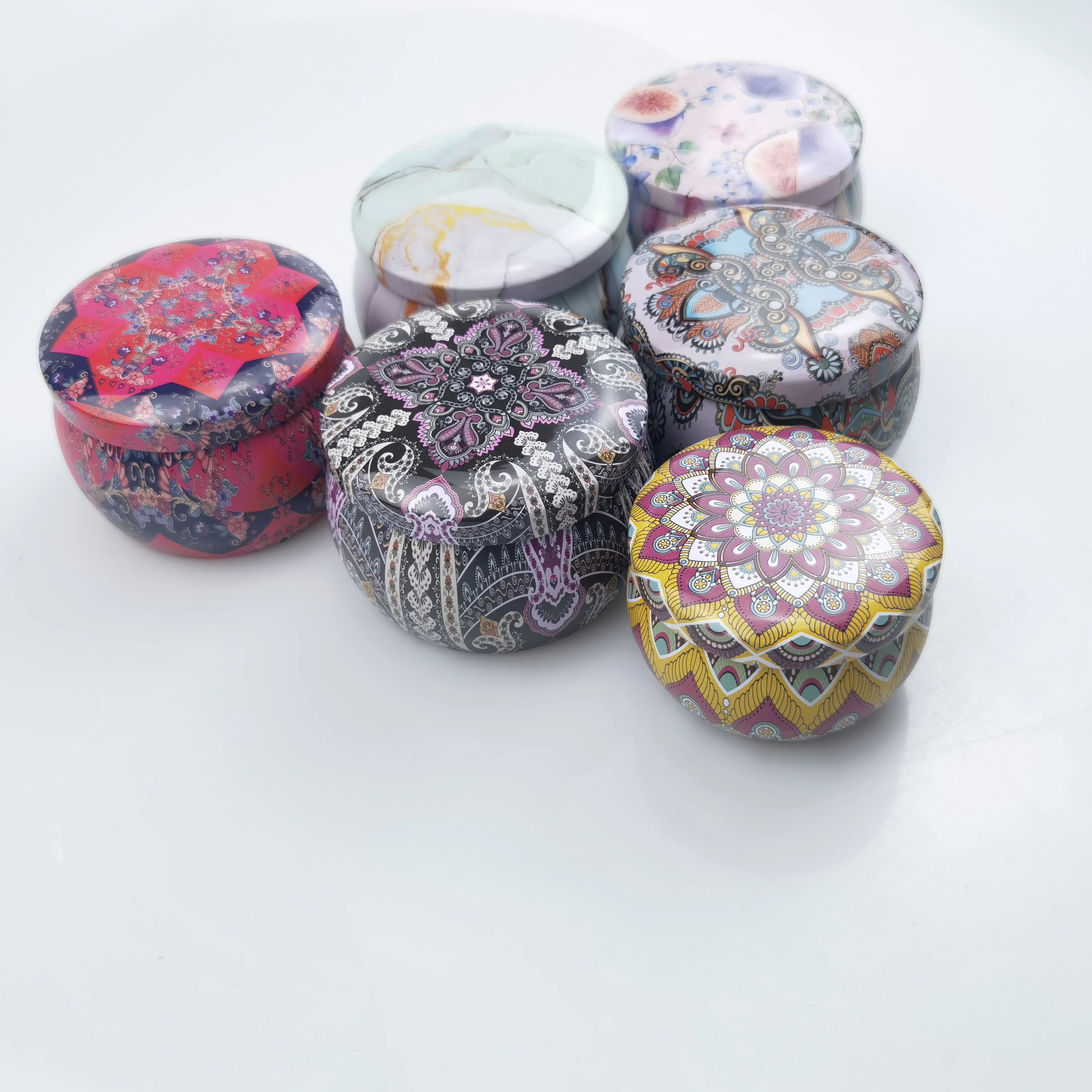 4 color per set gift box 2.2 oz soy wax with petal metal round perfume massage tin mini scented candle cheap
