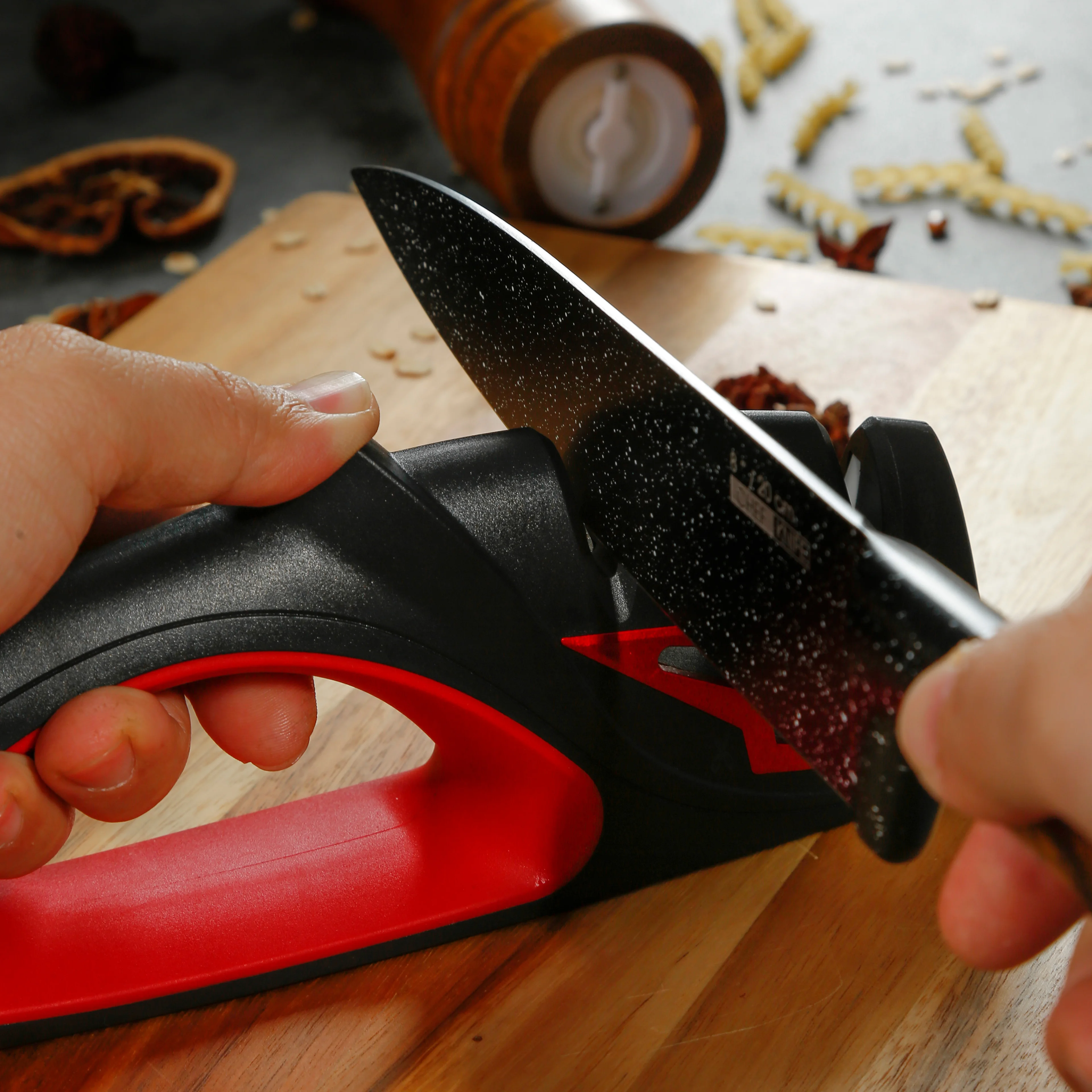 New Handheld Non-Slip Four-In-One Multi-Function Quick Sharpener Home Kitchen Utensils Kitchen Knife Scissors Sharpener
