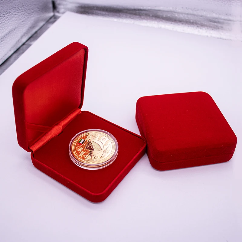 Custom Logo Velvet Gift Box Medal Display Box Elegant Presentation Coin Case Souvenir Coin Box Vintage