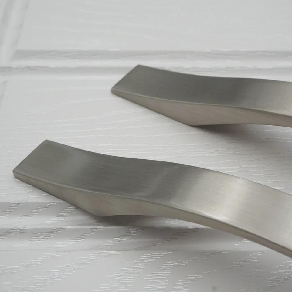 2022 Zinc Alloy Furniture Accessories Kitchen Cabinet Handles Pull Door Handle Hardware