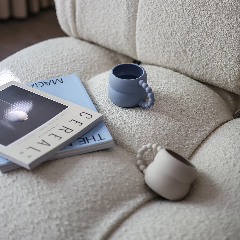 Кружка для кофе пурпулярная керамическая в корейском скандинавском стиле кружка матового цвета из глазурованного фарфора с жемчужной ручкой