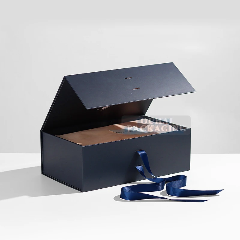 Wholesale Customization Magnetic Closed Paper Packaging Gift Magnet Box Packaging with Ribbon On-Off for Clothing Business