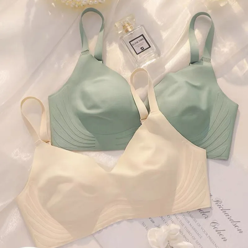 Rabbit  Ear Thin Nipple Pad Comfortable Smooth Fit Nylon Satin Wireless Seamless Bra