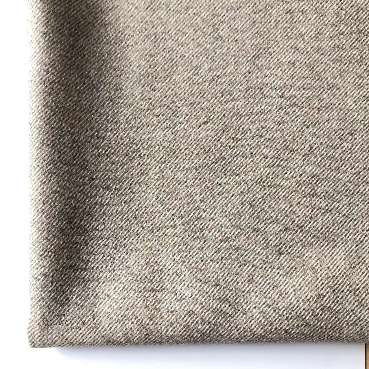 280 gsm 50% wool Single Sided Bright silk Twill Flannel Wool Fabric In stock 420g/m